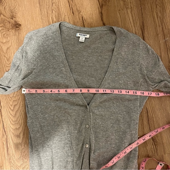 Old Navy size small Gray Women's Cardigan Long Sweater - Picture 4 of 4
